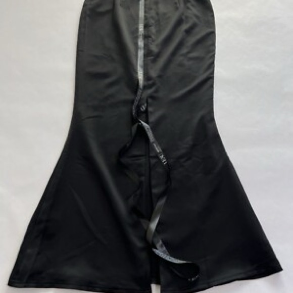 LEAU Iris Satin Midi Skirt - Black - Picture 4 of 4